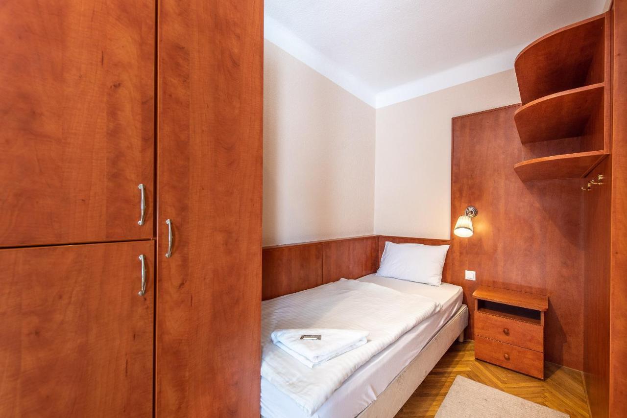 Korona Panzio Budapest Eksteriør bilde